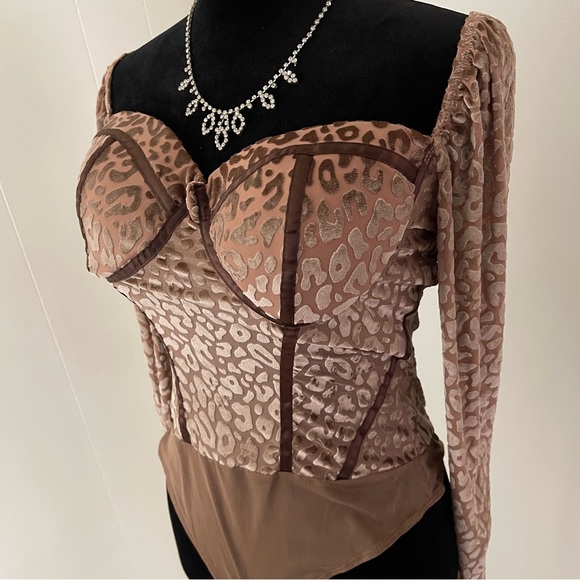 Animal print sheer bodysuit - Picture 2 of 4